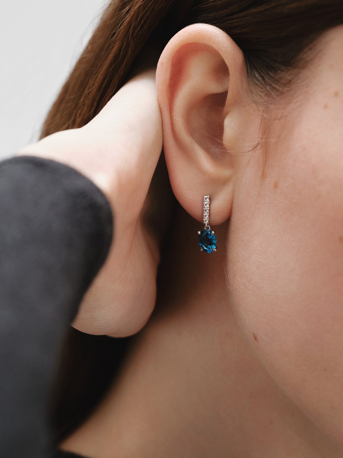 Pendientes de plata 925 con topacios blancos y azul london