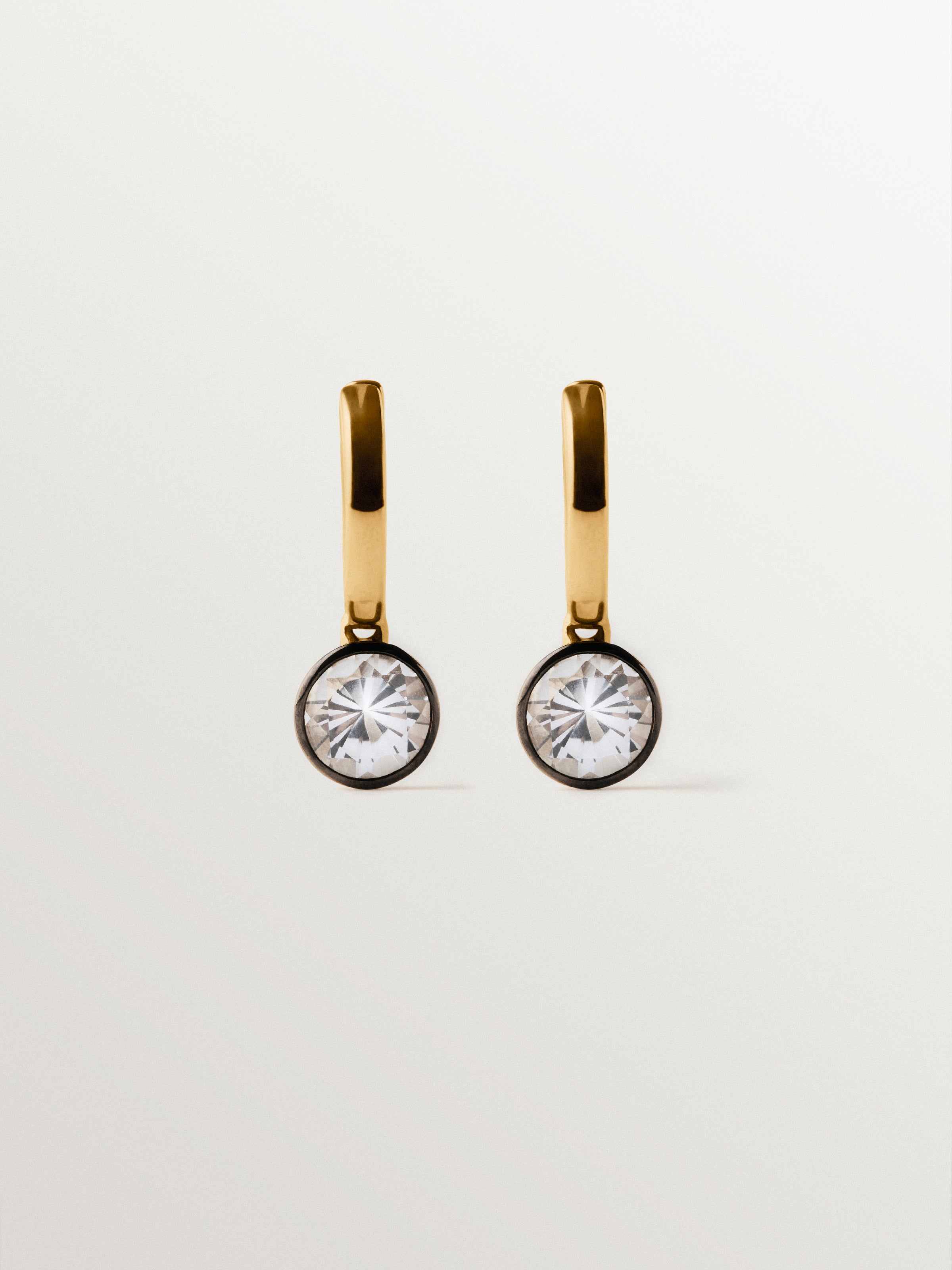 Pendientes de aro bicolor de plata 925 bañada en oro amarillo de 18K con topacios blancos