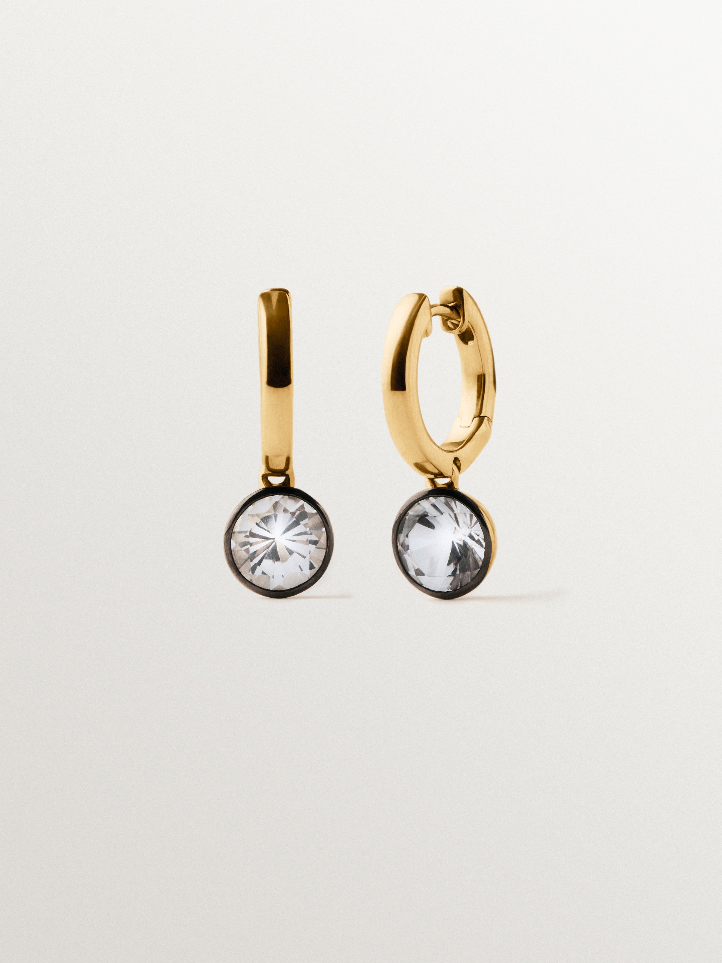 Pendientes de aro bicolor de plata 925 bañada en oro amarillo de 18K con topacios blancos