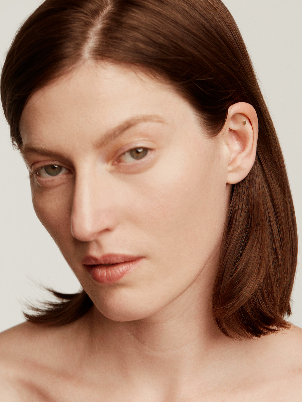 Piercing de oro amarillo de 18K con forma de gota