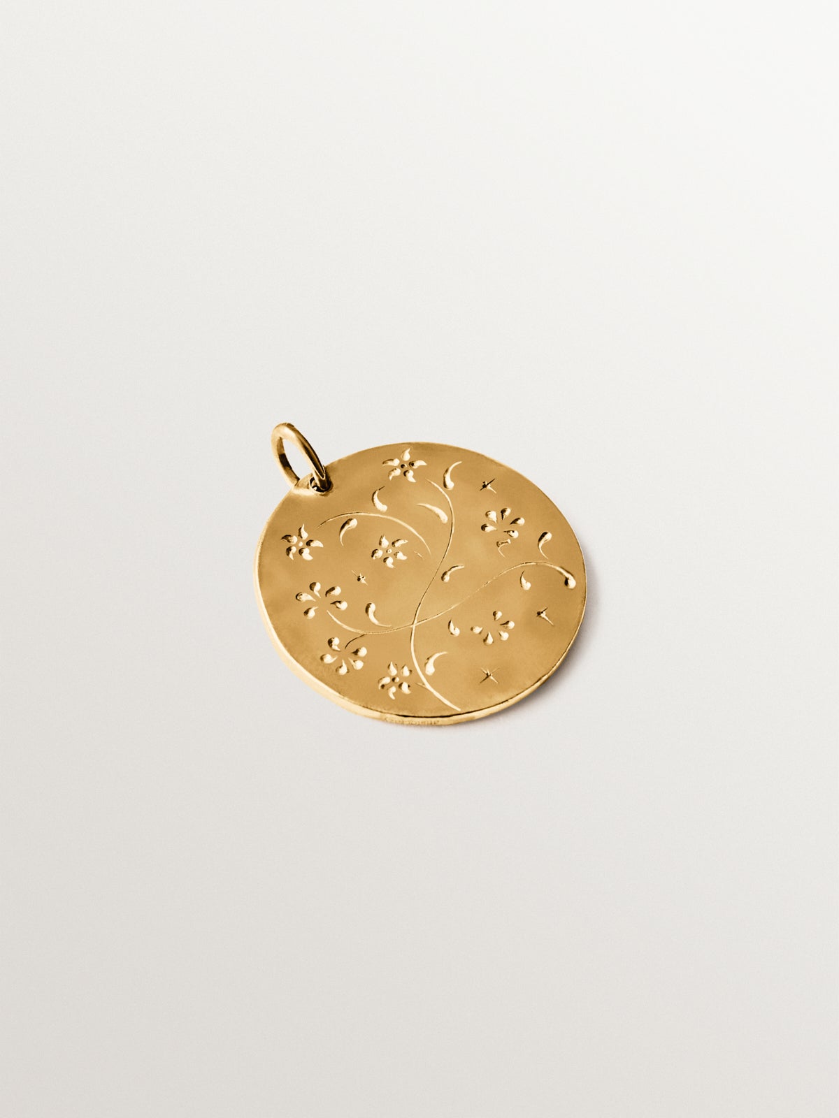 Charm de plata 925 bañada en oro amarillo de 18K con caballo