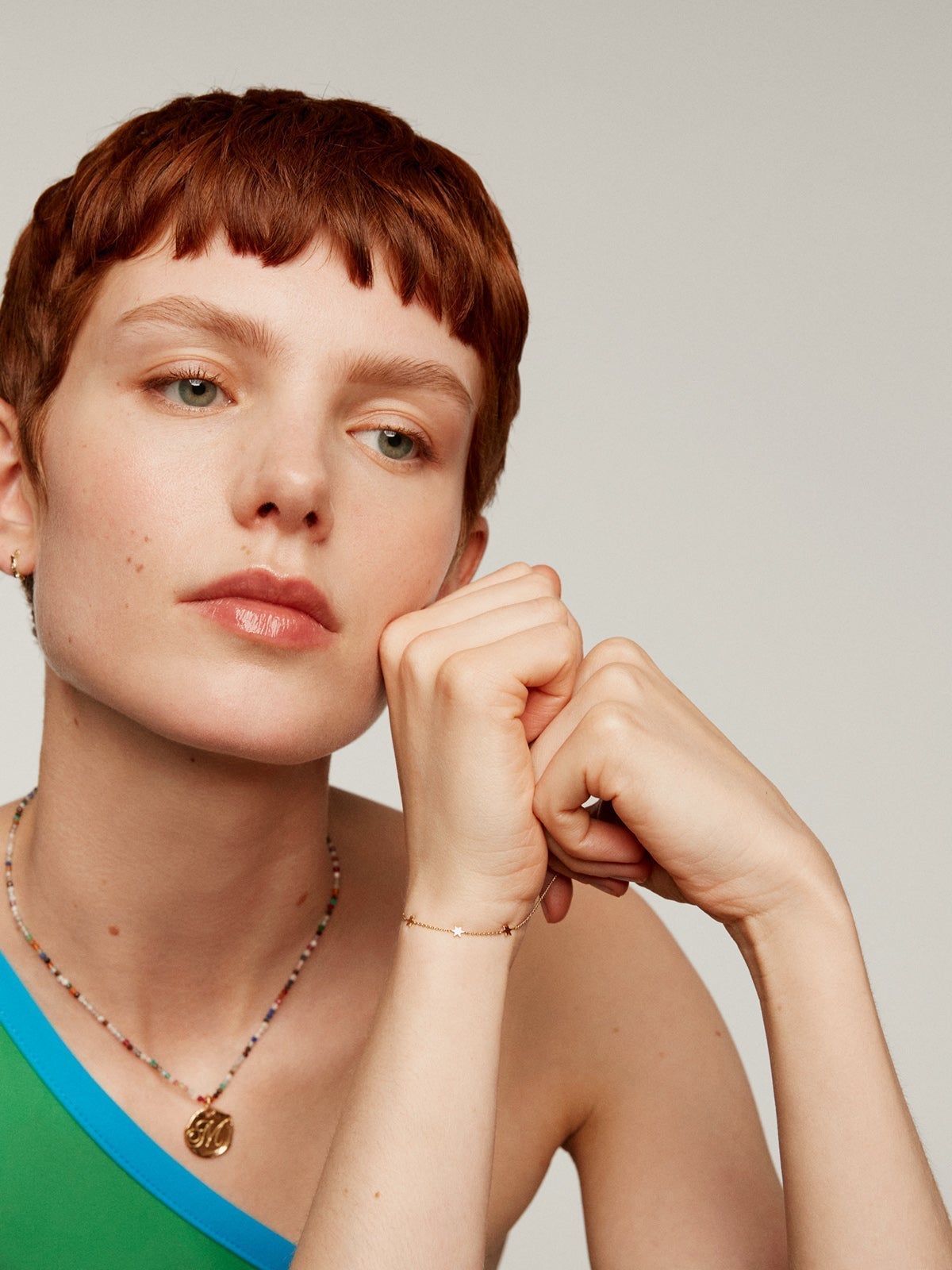 Pulsera de oro amarillo de 9K con estrellas