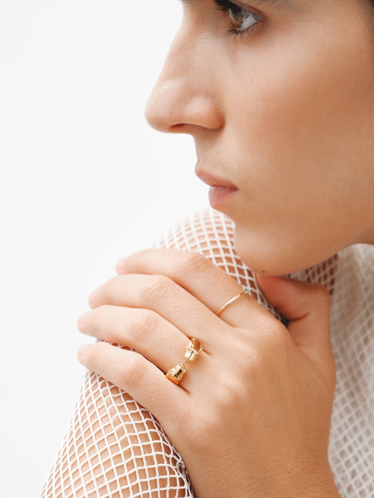 Anillo Tú y Yo de plata 925 bañada en oro amarillo de 18K con cabezas de pantera
