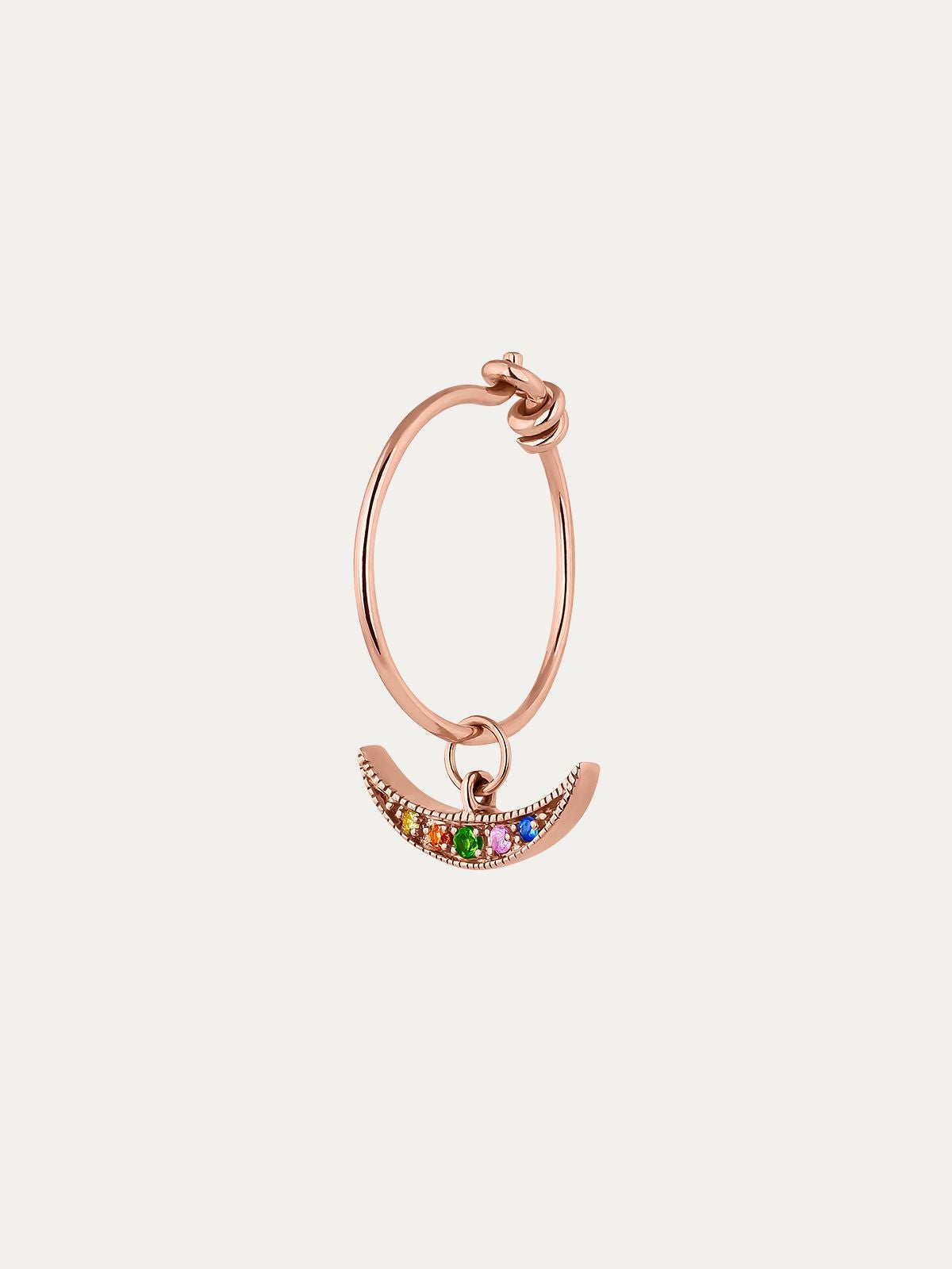Pendiente individual de aro de oro rosa de 9K con luna de zafiros multicolor