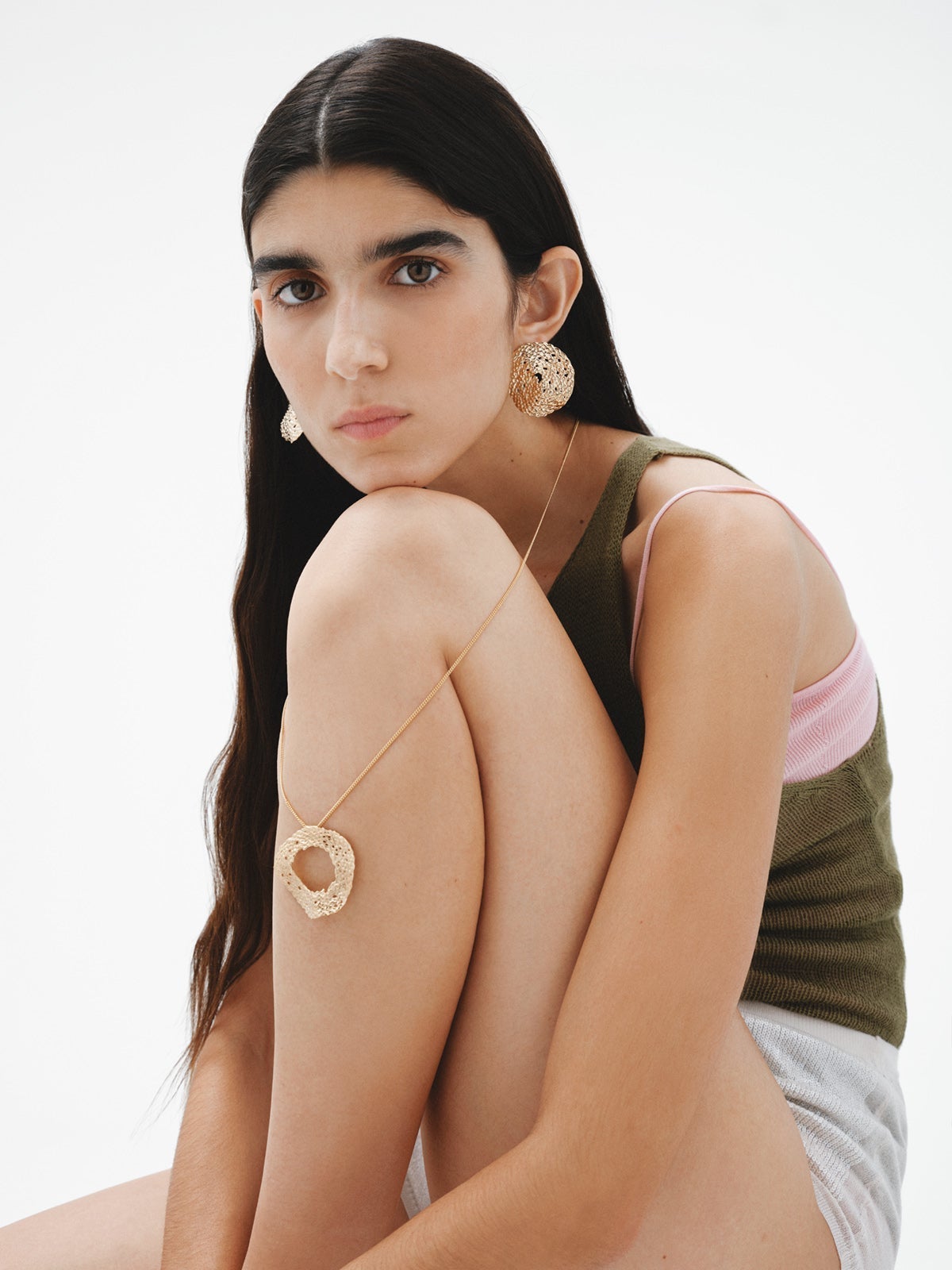 Pendientes grandes de plata 925 bañada en oro amarillo de 18K con textura de mimbre
