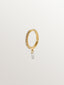 Pendiente individual de aro pequeño de oro amarillo de 18K con diamantes
