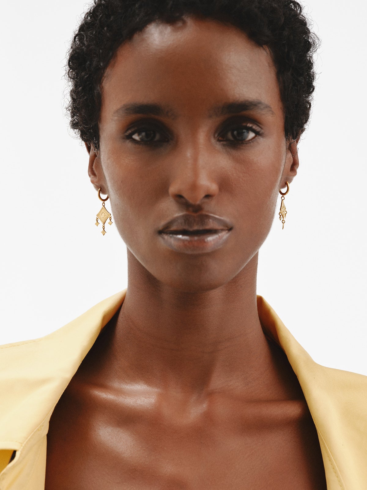 Pendientes de aro de plata 925 bañada en oro amarillo de 18K con motivos étnicos