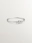 Anillo tresillo de oro blanco de 9K con diamantes 0,097 cts