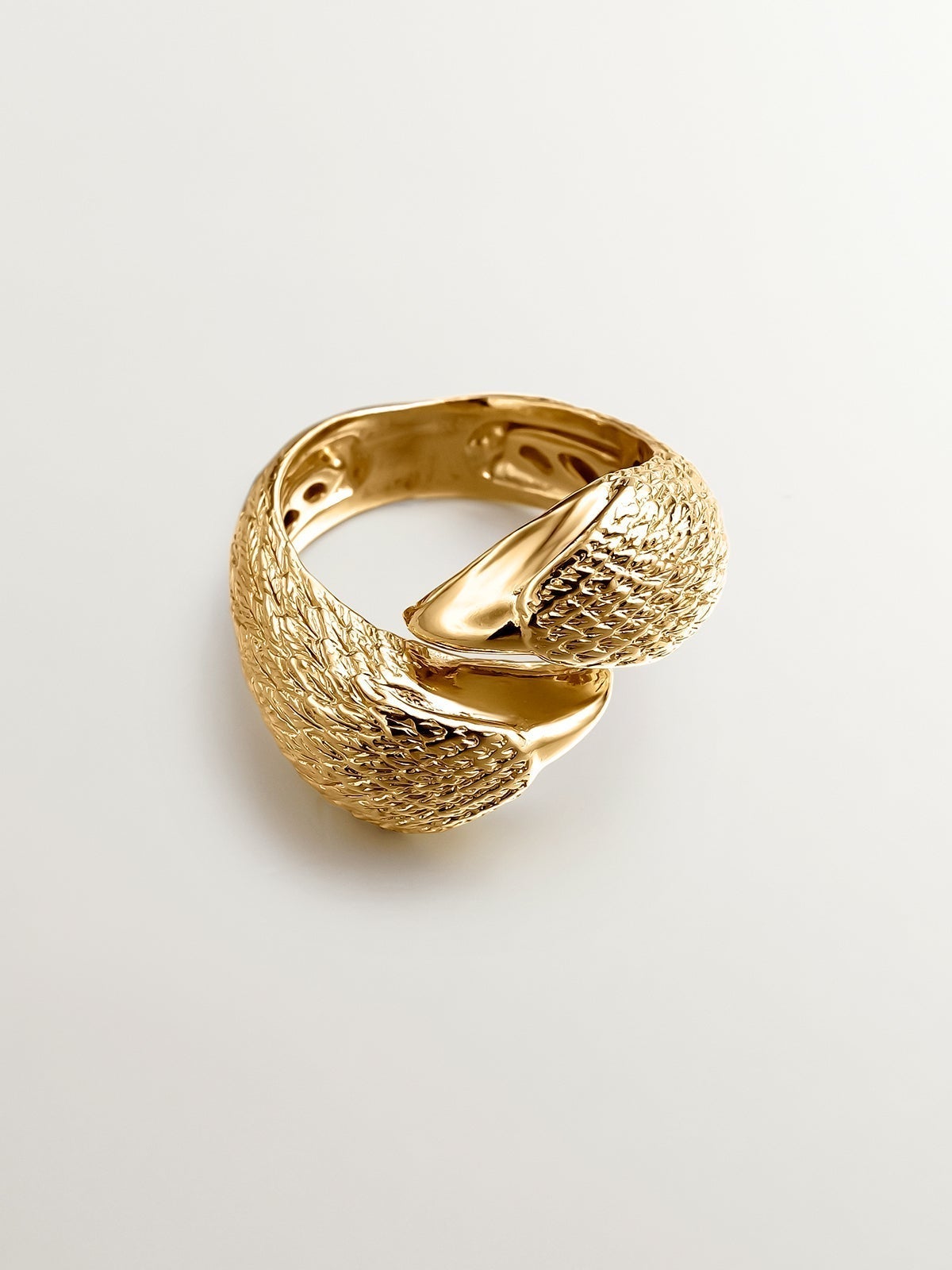 Anillo ancho Tú y Yo de plata 925 bañada en oro amarillo de 18K con cabezas de águila