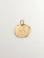 Charm artesanal de plata 925 bañada en oro amarillo de 18K con inicial S