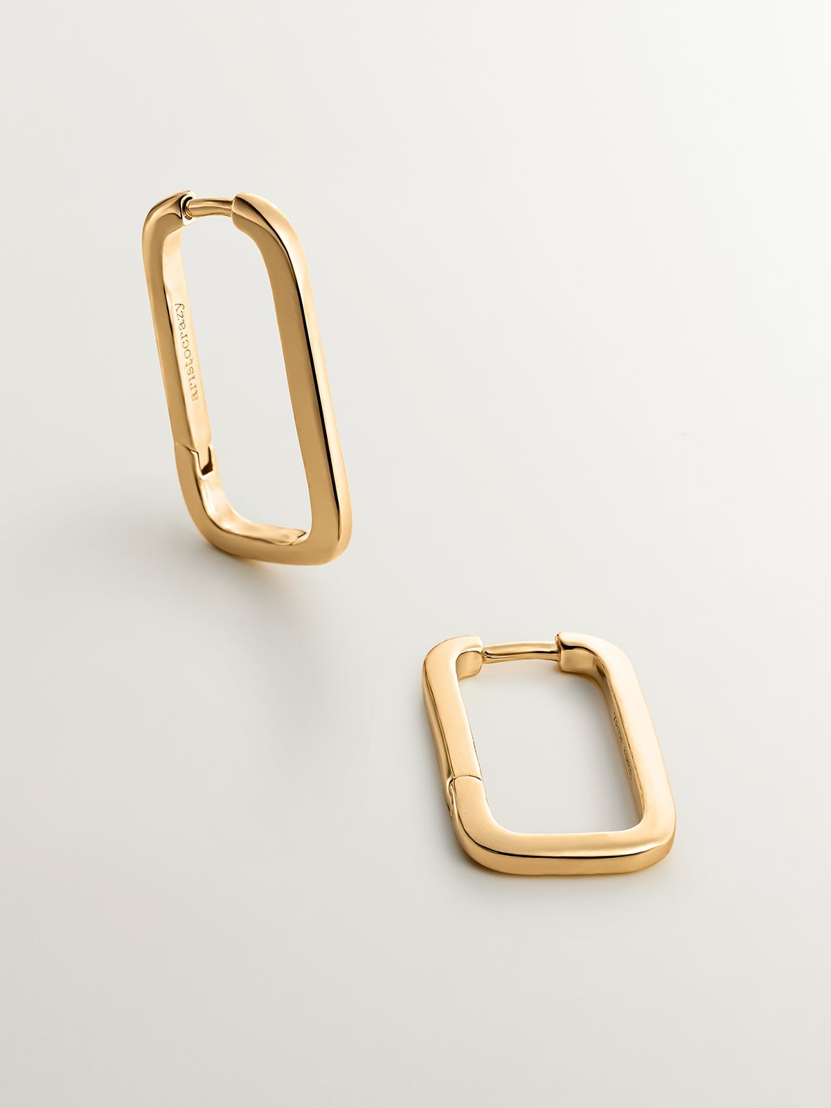 Pendientes rectangulares de plata 925 bañada en oro amarillo de 18K
