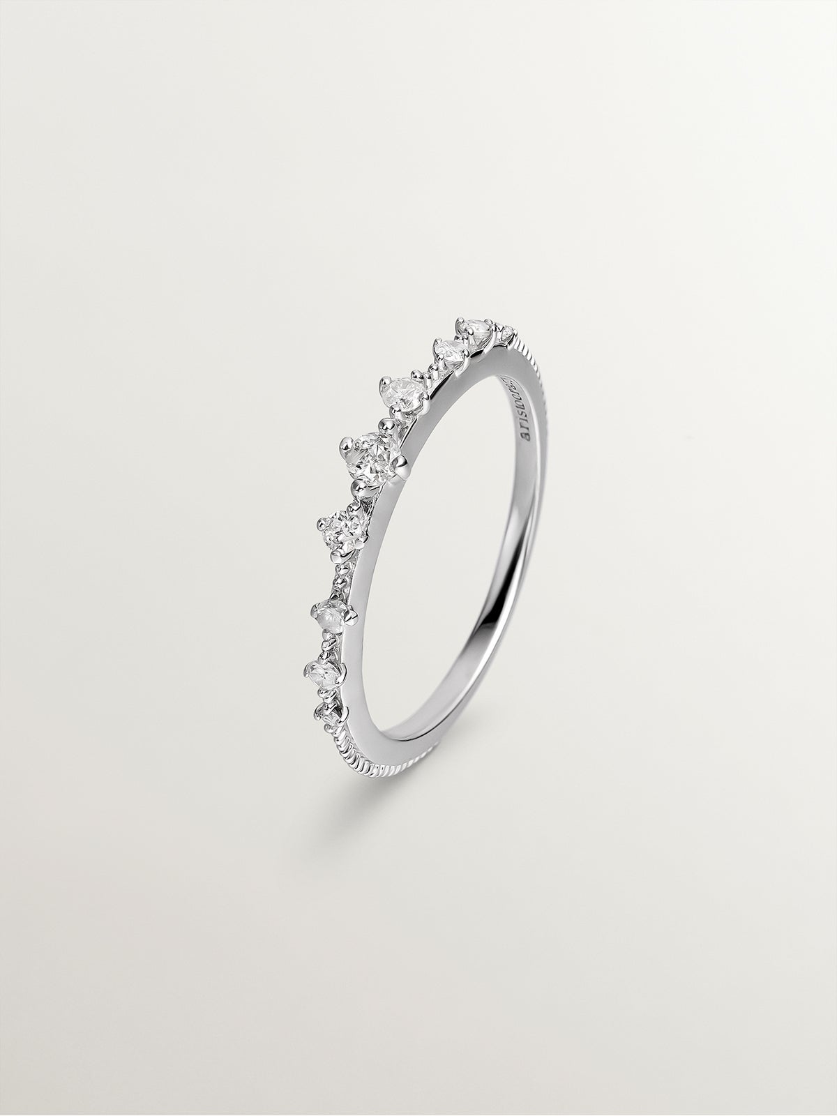 Anillo de plata 925 con diamantes