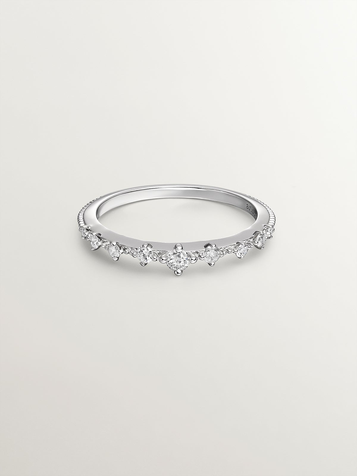 Anillo de plata 925 con diamantes