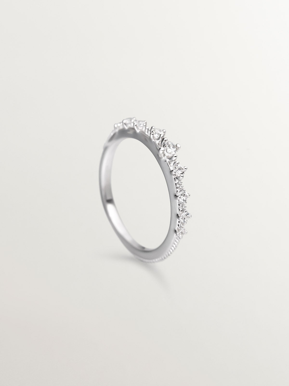 Anillo de plata 925 con zafiros blancos