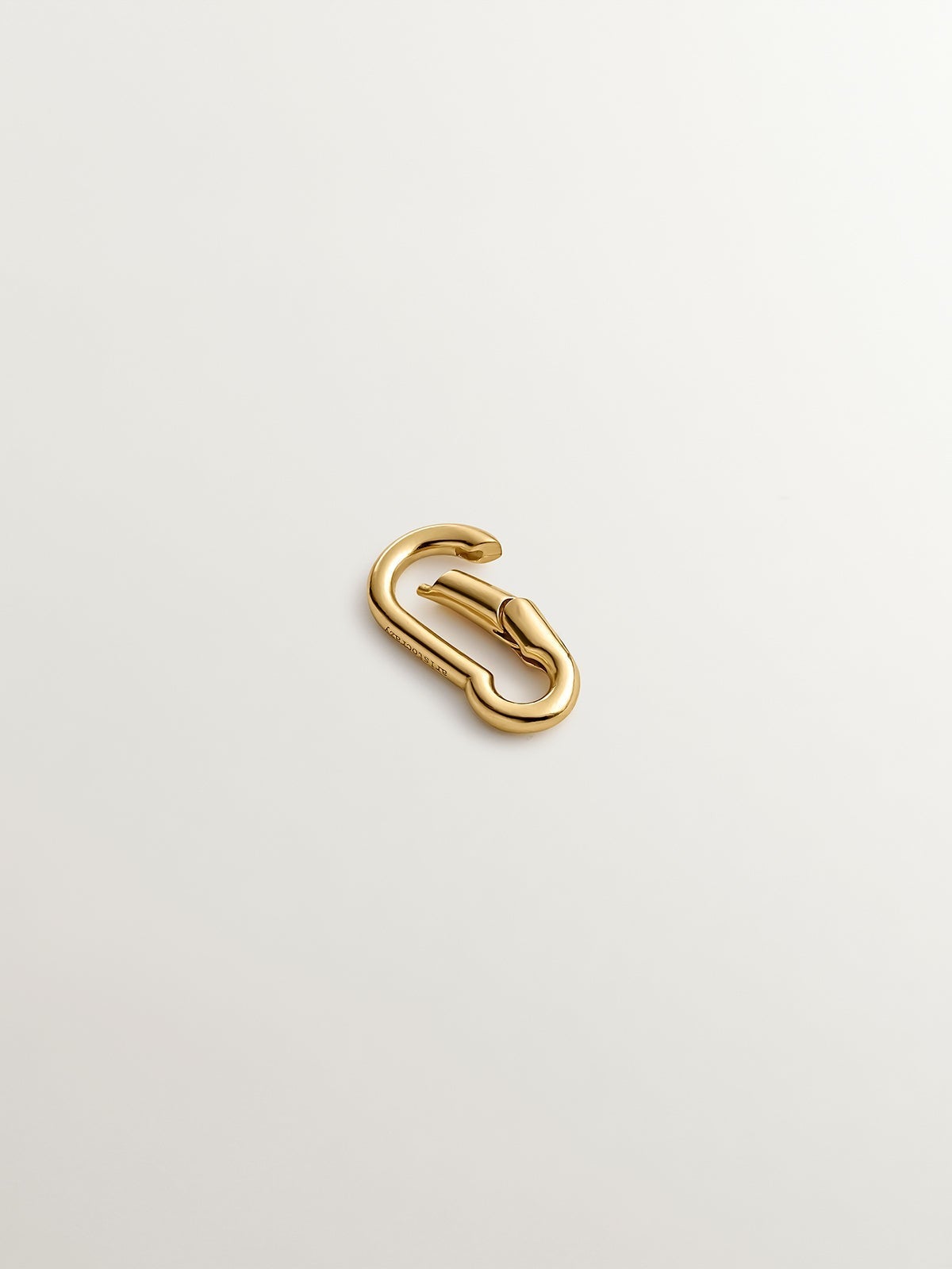 Charm mosquetón de plata 925 bañada en oro amarillo de 18K