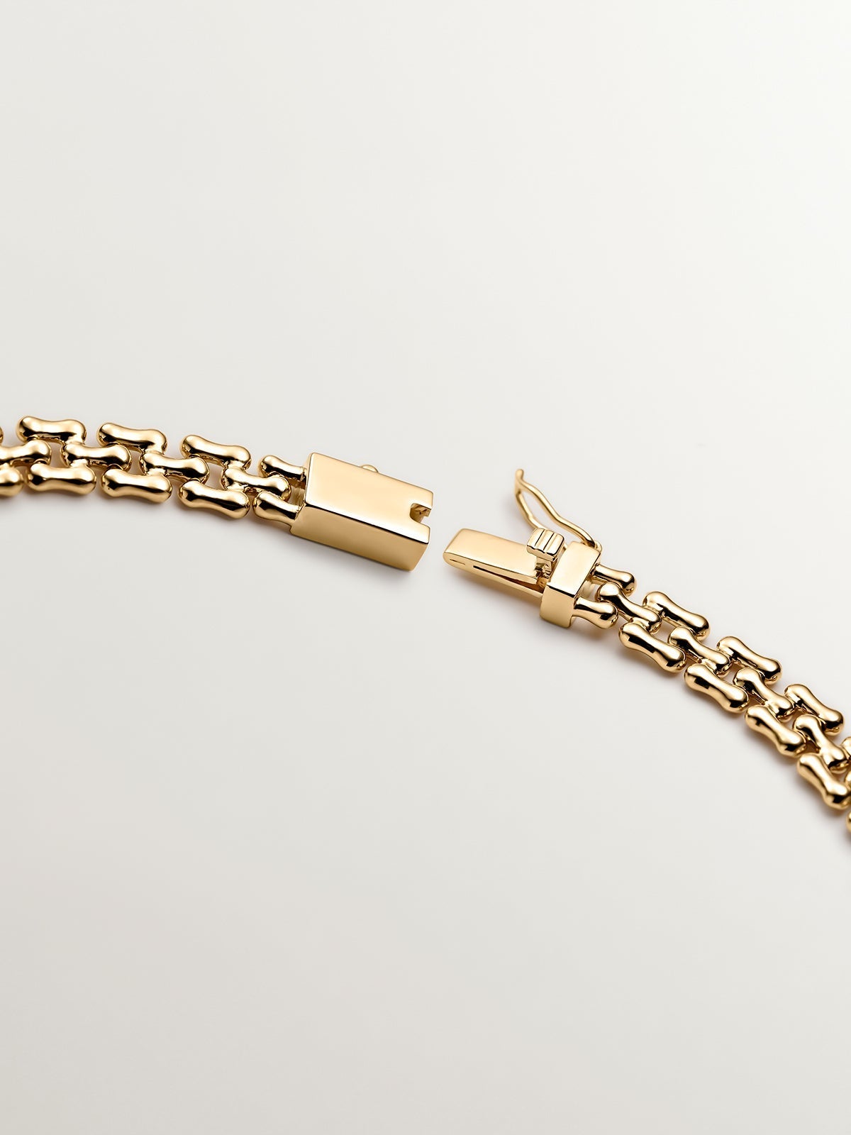 Pulsera de eslabones panter de plata 925 bañada en oro amarillo de 18K con topacios blancos