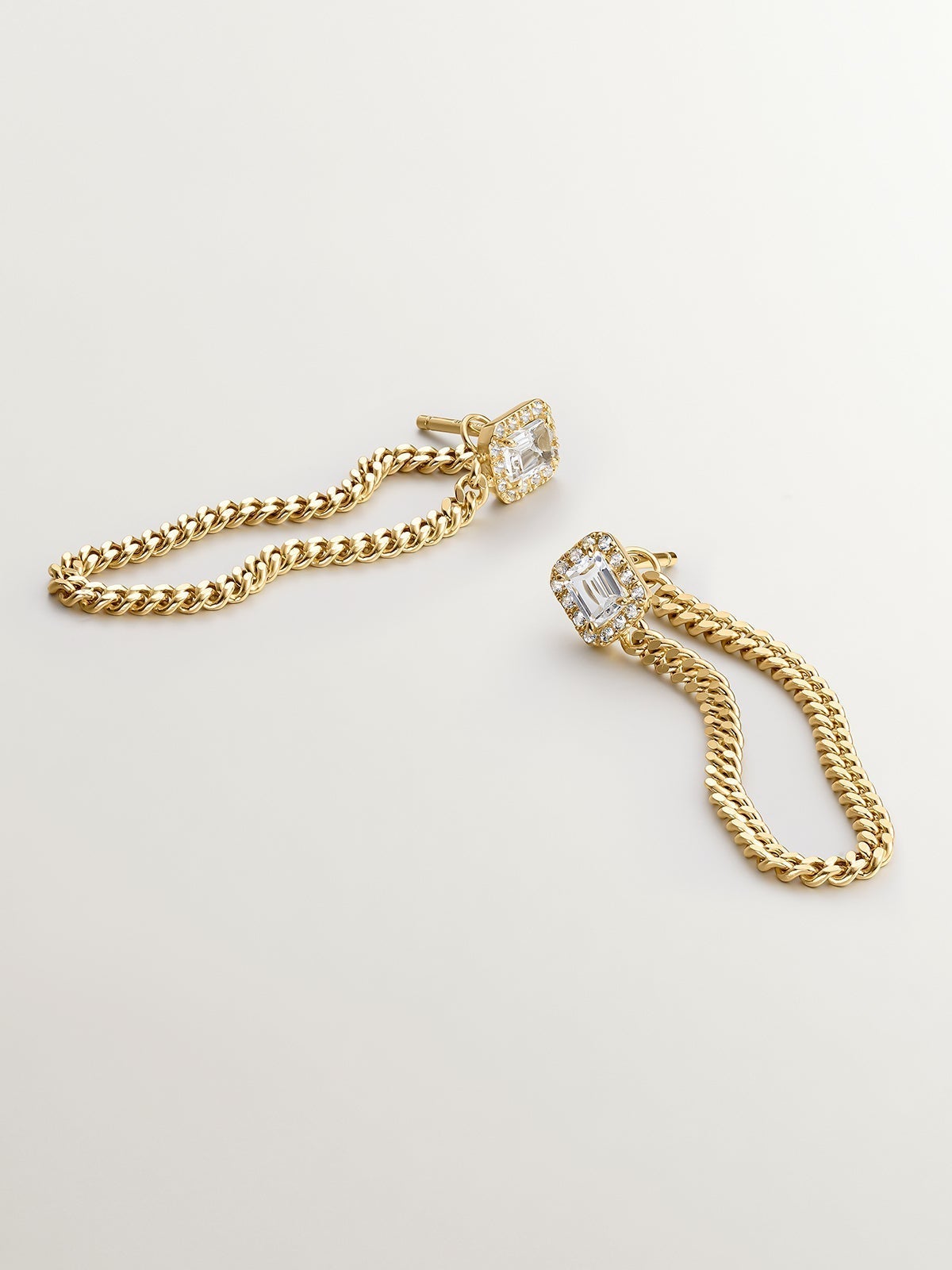 Pendientes de cadena barbada de plata 925 bañada en oro amarillo de 18K con topacios