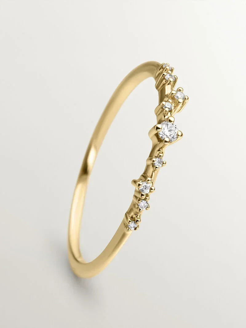 Anillo de oro amarillo de 18K con diamantes