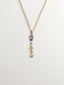 Colgante de oro amarillo de 9K con zafiro azul y diamantes