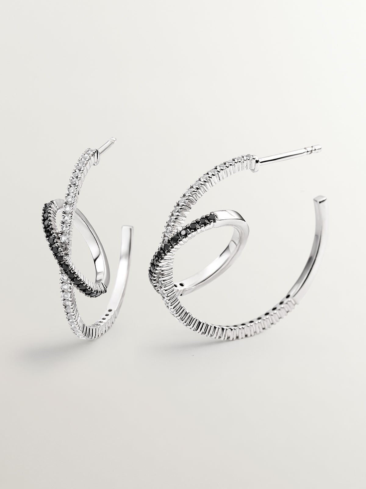 Pendientes doble aro de plata 925 con topacios blancos y espinelas negras