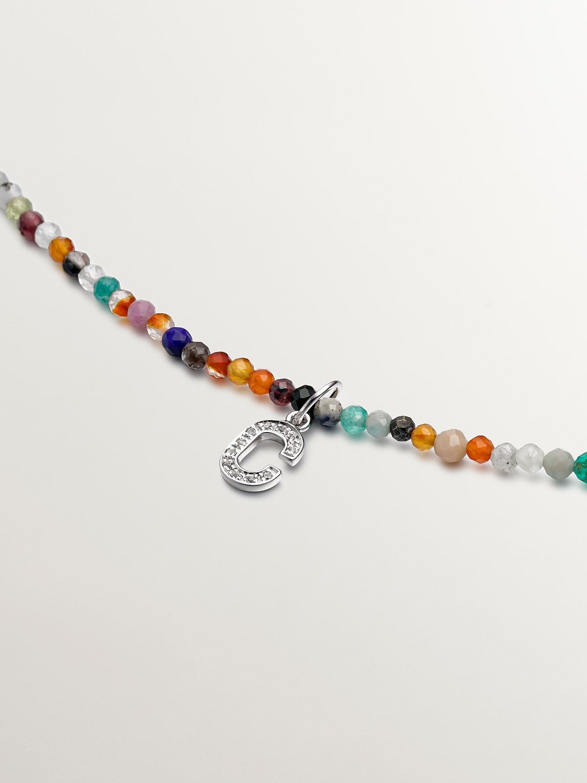 Charm de plata 925 y topacios blancos inicial C