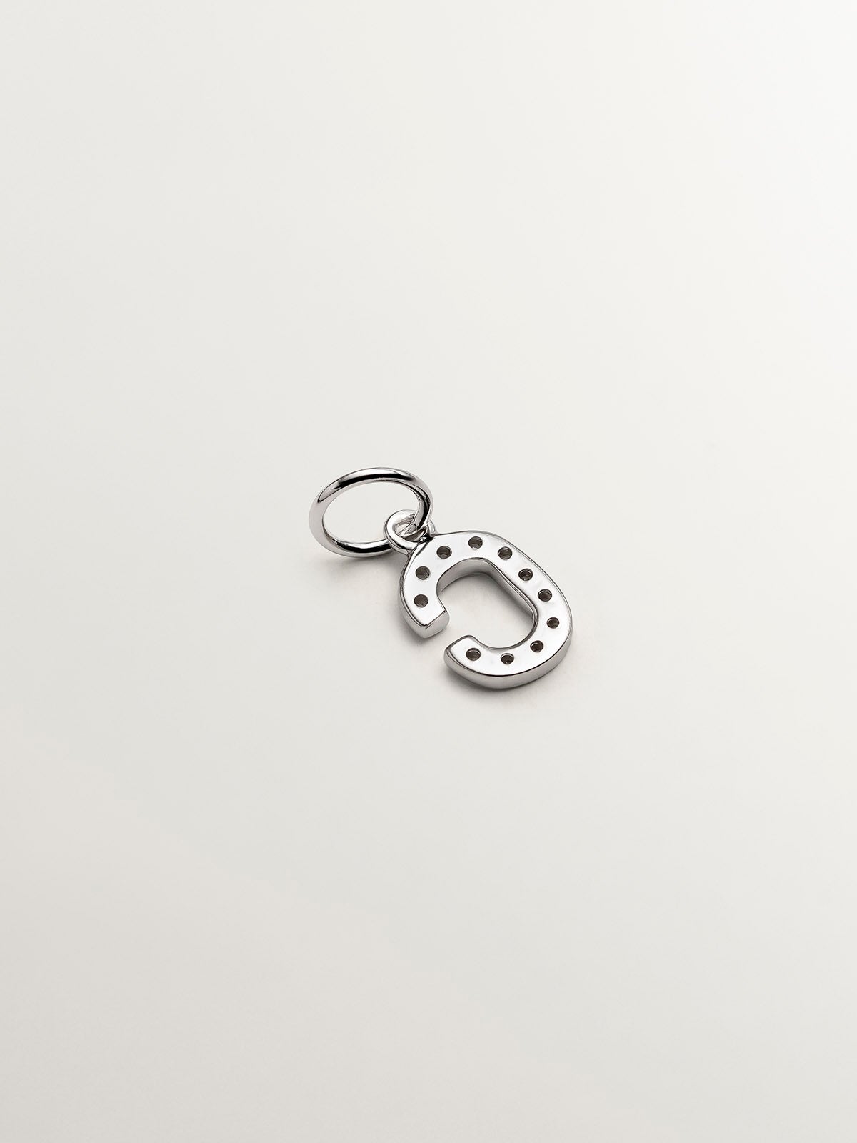 Charm de plata 925 y topacios blancos inicial C