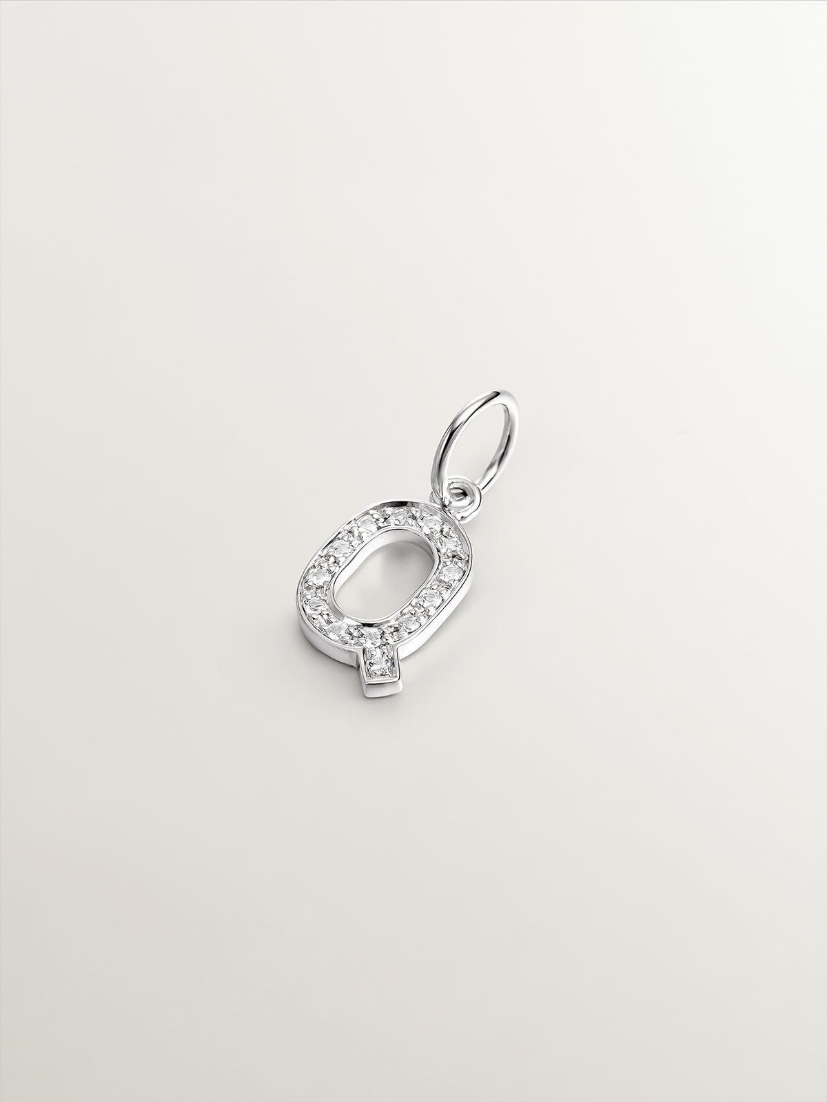 Charm de plata 925 y topacios blancos inicial Q