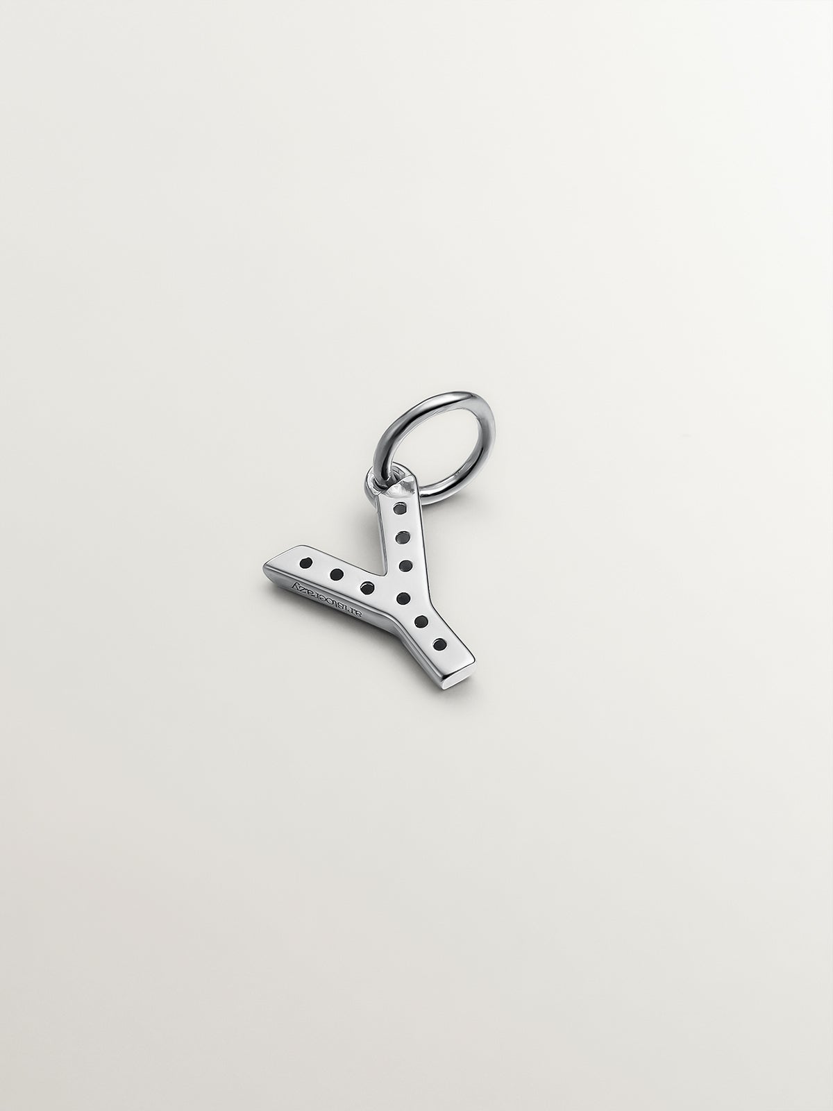 Charm de plata 925 y topacios blancos inicial Y
