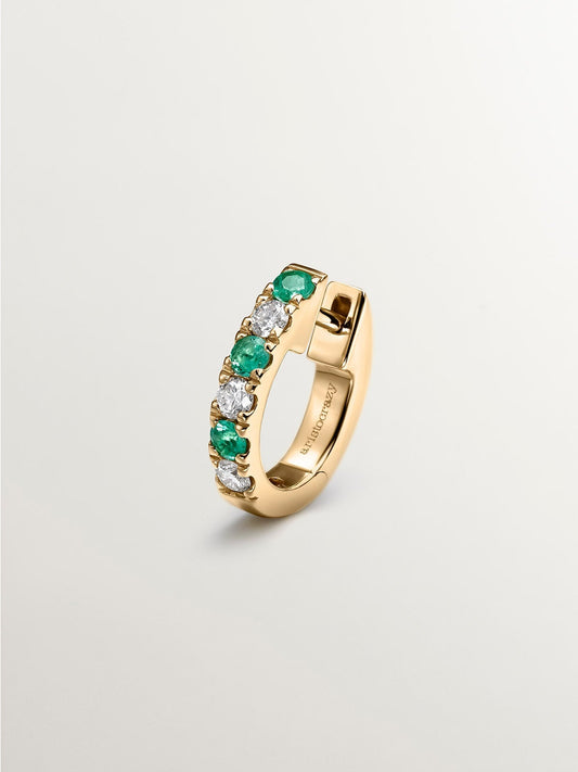 Pendiente individual de aro de oro amarillo de 18K con esmeraldas y diamantes