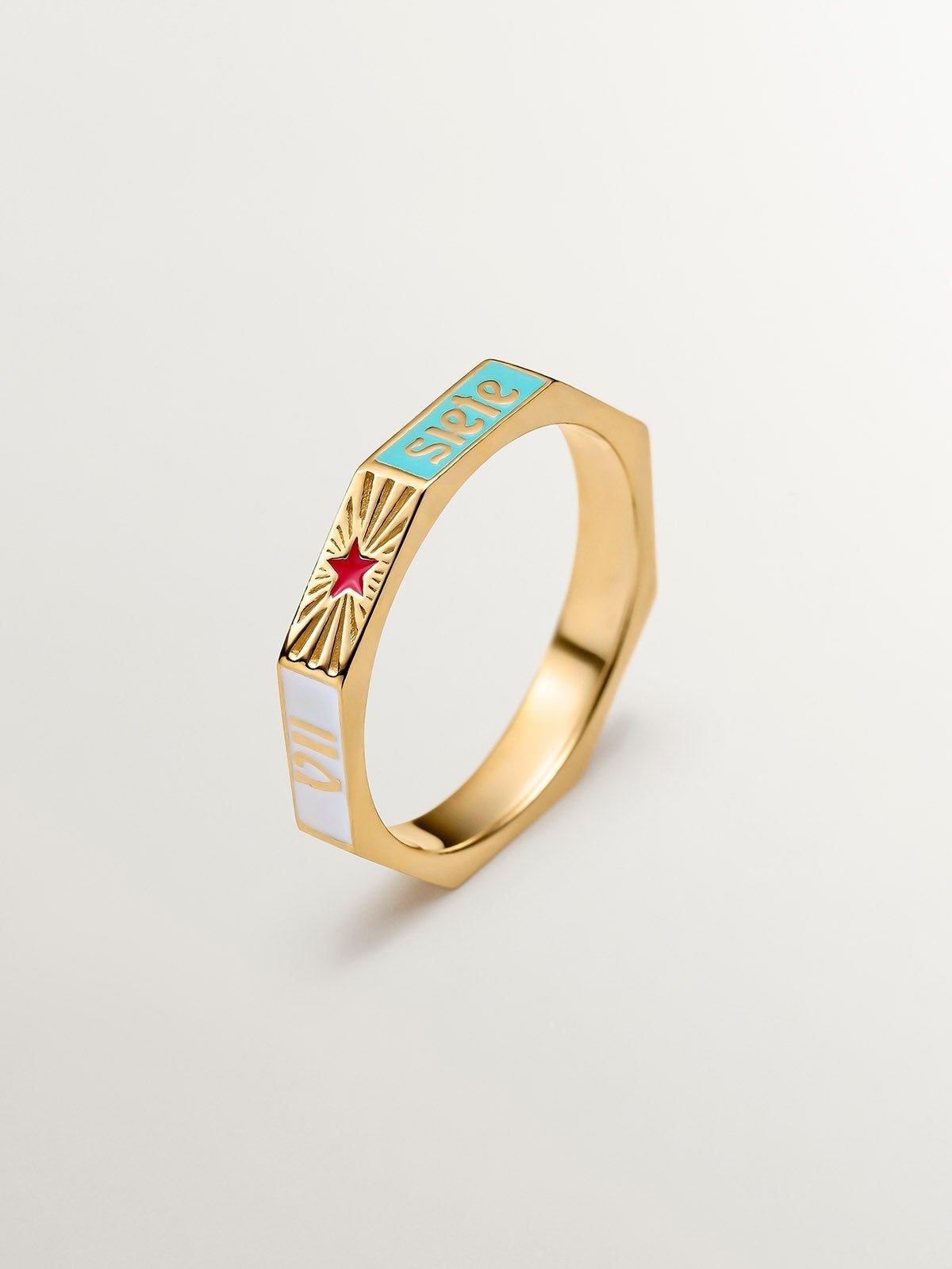 Anillo de plata 925 bañada en oro amarillo de 18K con esmalte de colores y número 7