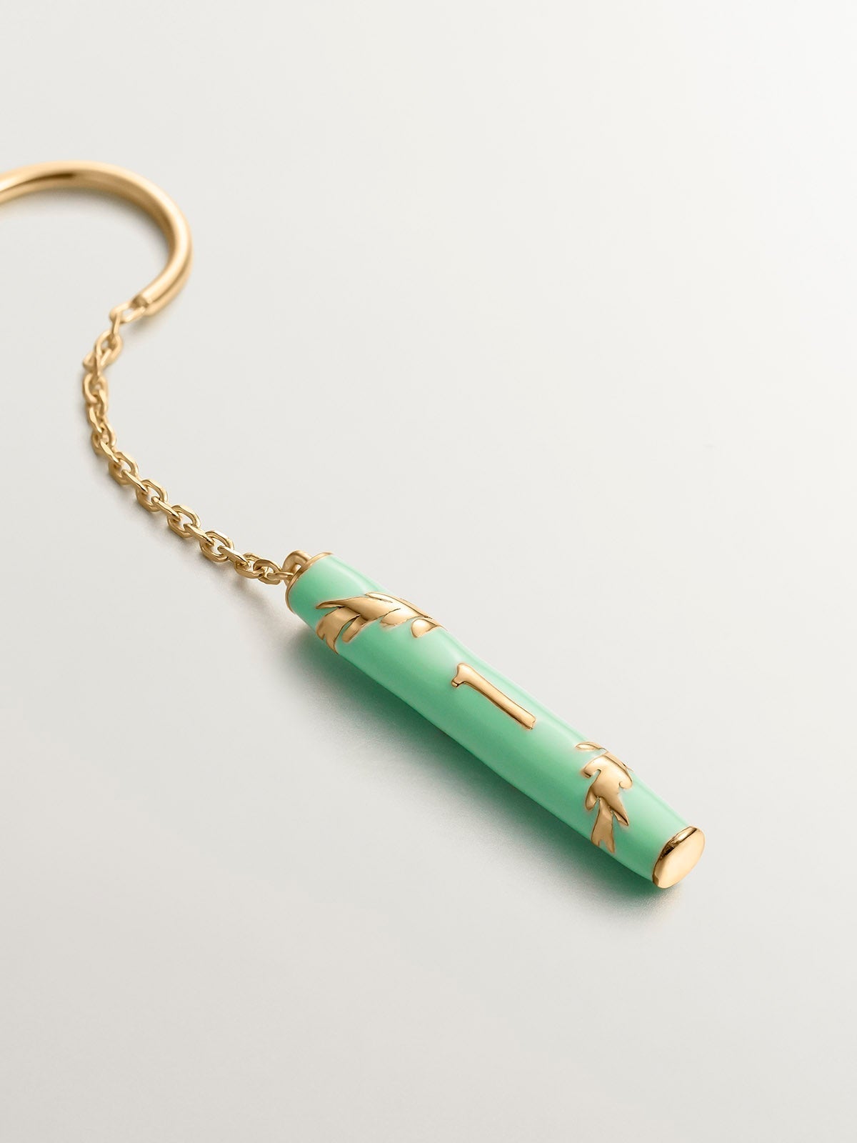 Pendiente individual de plata 925 bañada en oro amarillo de 18K de cadena doble con esmalte amarillo y número 1