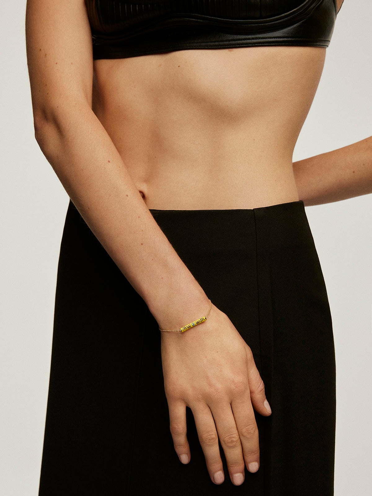 Pulsera de plata 925 bañada en oro amarillo de 18K con esmalte amarillo