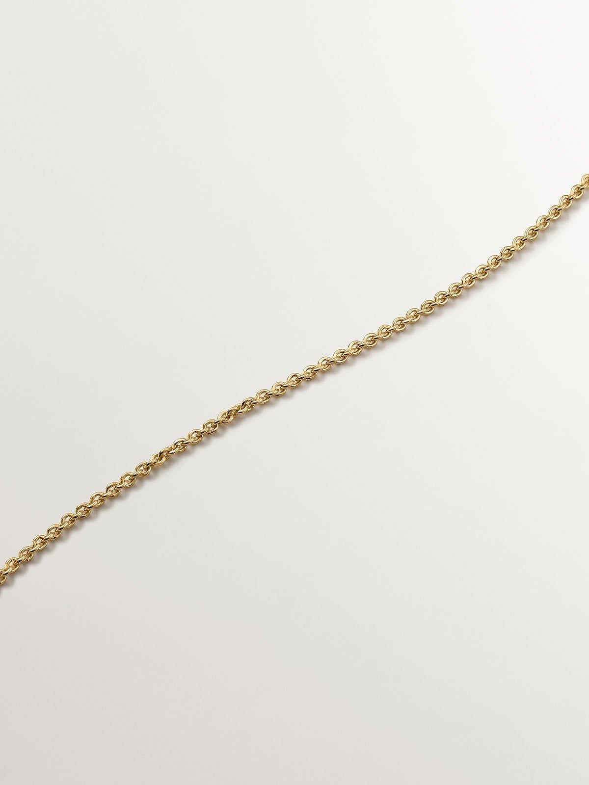 Collar de plata 925 bañada en oro amarillo de 18K con esmalte de colores y número cinco