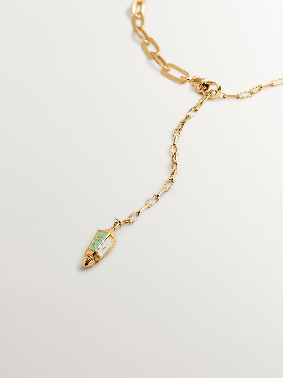 Collar de eslabones ajustable de plata 925 bañada en oro amarillo de 18K con esmalte multicolor y números