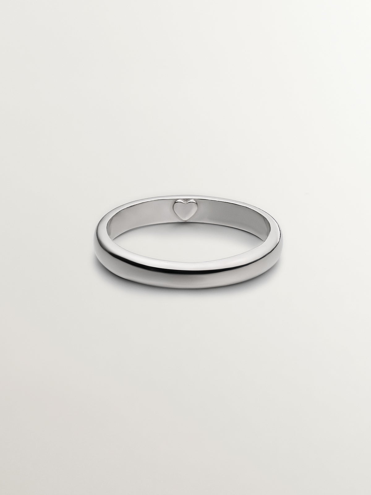 Anillo tipo alianza de plata 925 con corazón interior