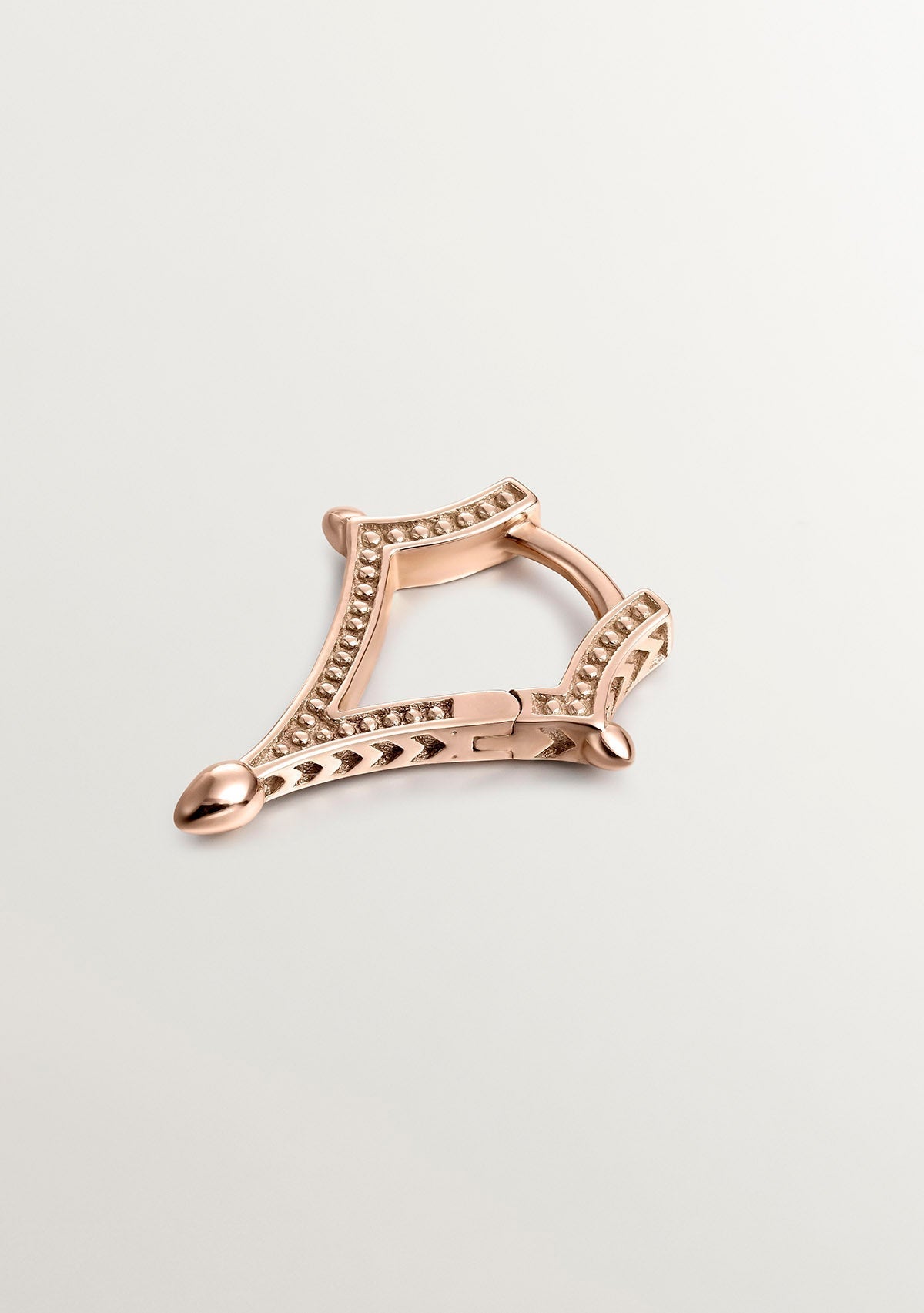 Pendiente individual de oro rosa de 9K con forma de rombo