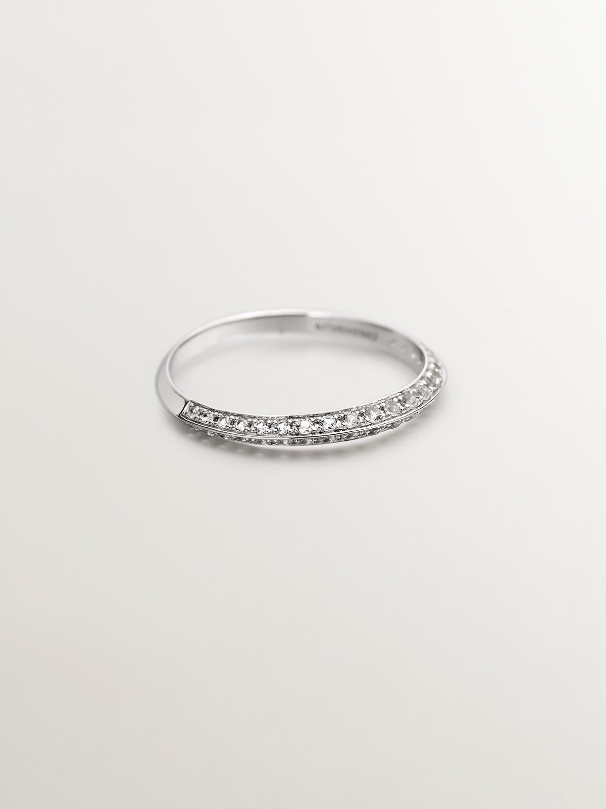 Anillo de plata 925 con topacios blancos