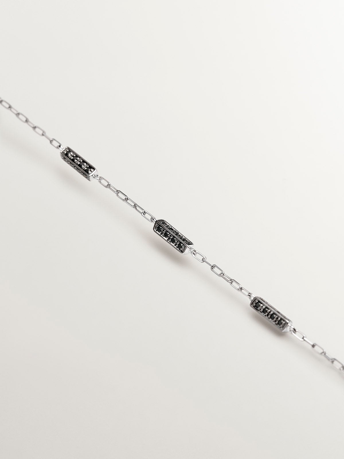 Pulsera de plata 925 con espinelas negras