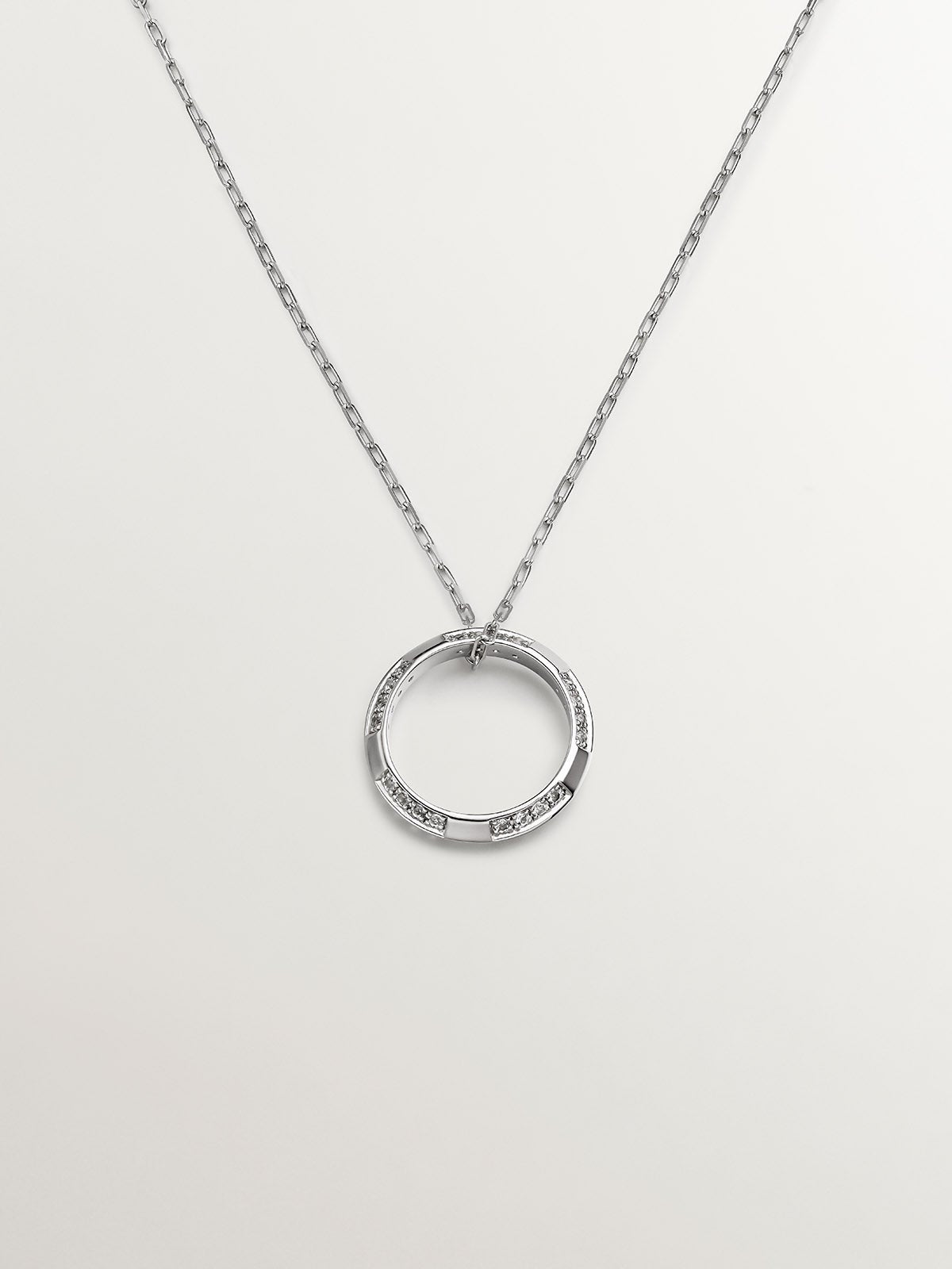 Colgante de plata 925 con círculo de topacios blancos