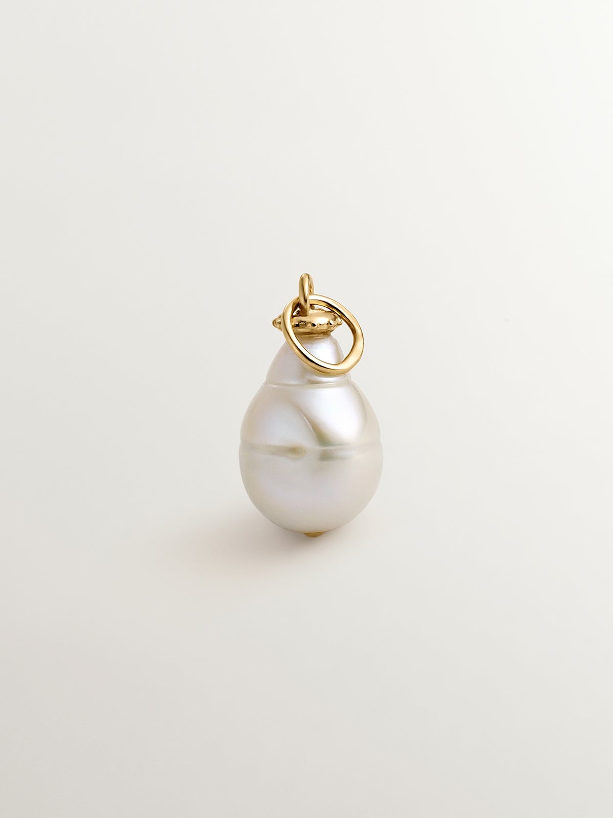 Charm de plata 925 bañada en oro amarillo de 18K con perla