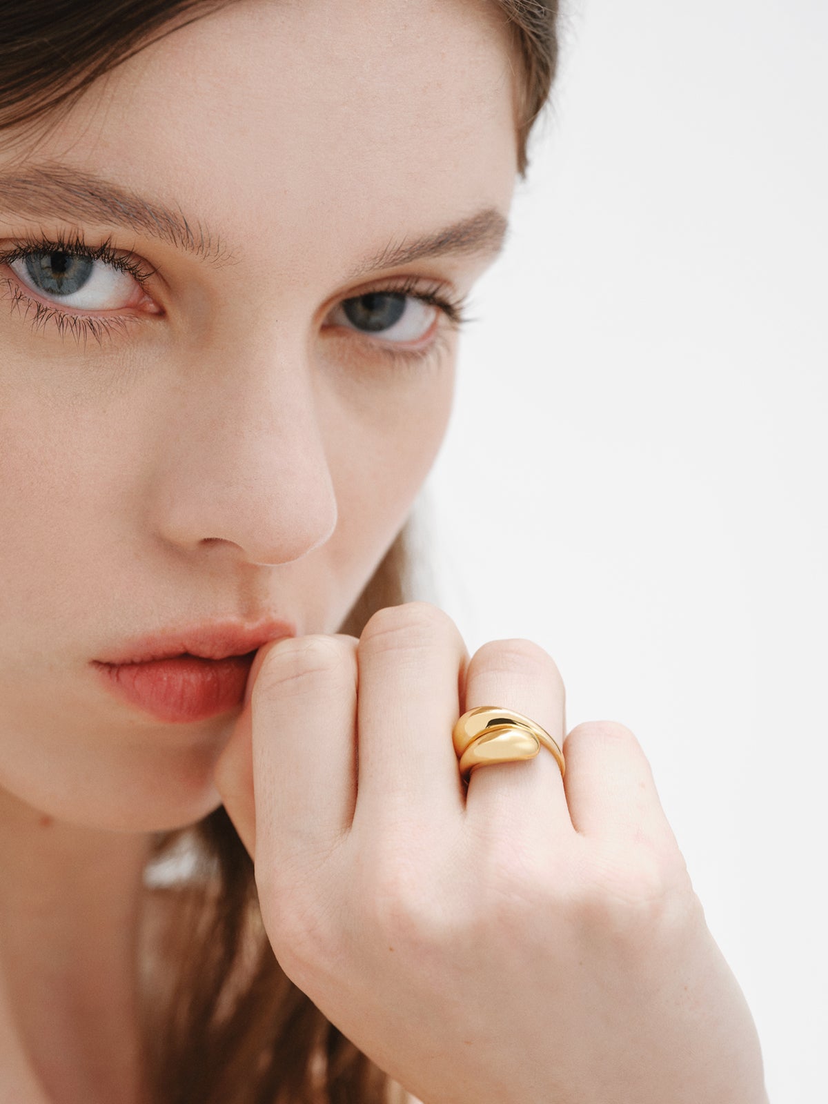 Anillo Tú y Yo de plata 925 bañada en oro amarillo de 18K con forma de espiral abombada