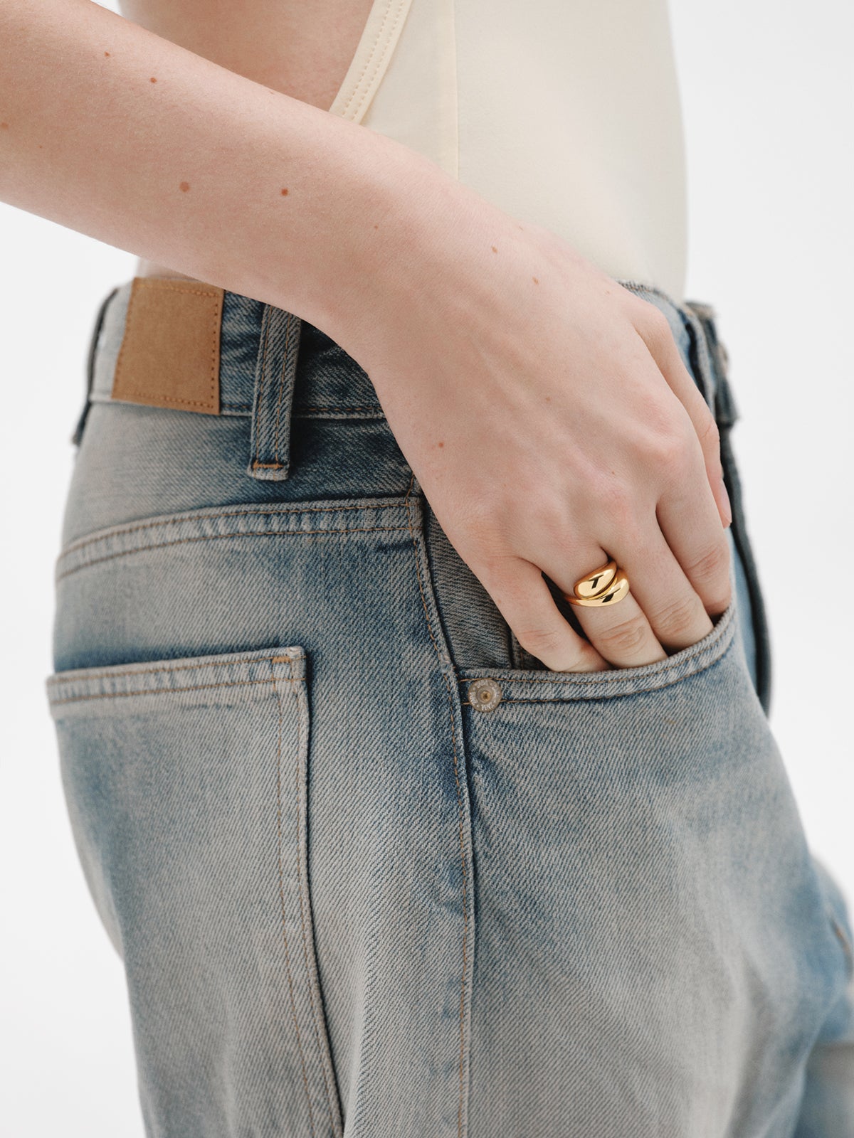 Anillo Tú y Yo de plata 925 bañada en oro amarillo de 18K con forma de espiral abombada