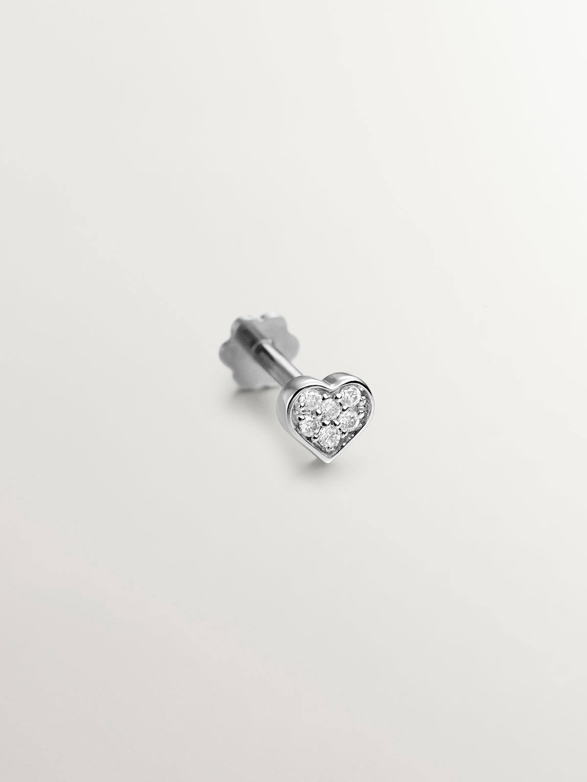 18K white gold heart-shaped piercing with 0.3 ct diamonds