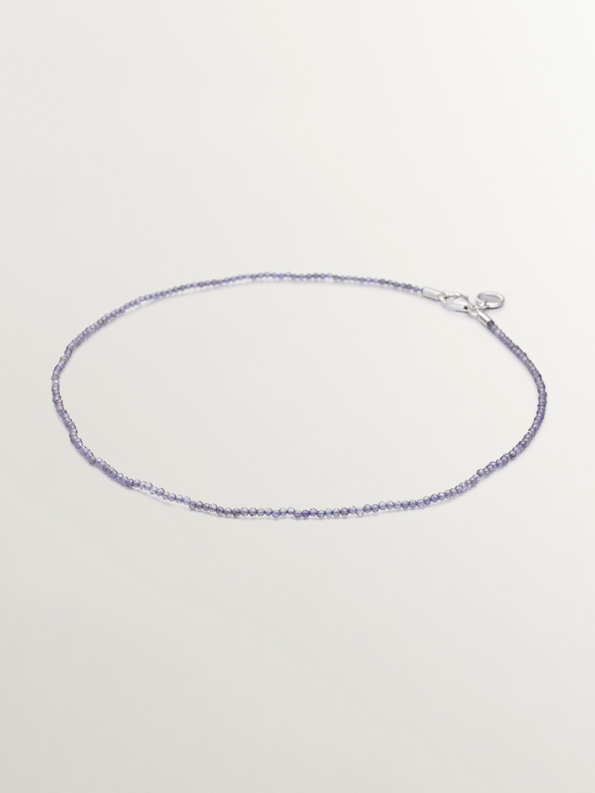 Collar de plata 925 con bolitas de iolitas grises