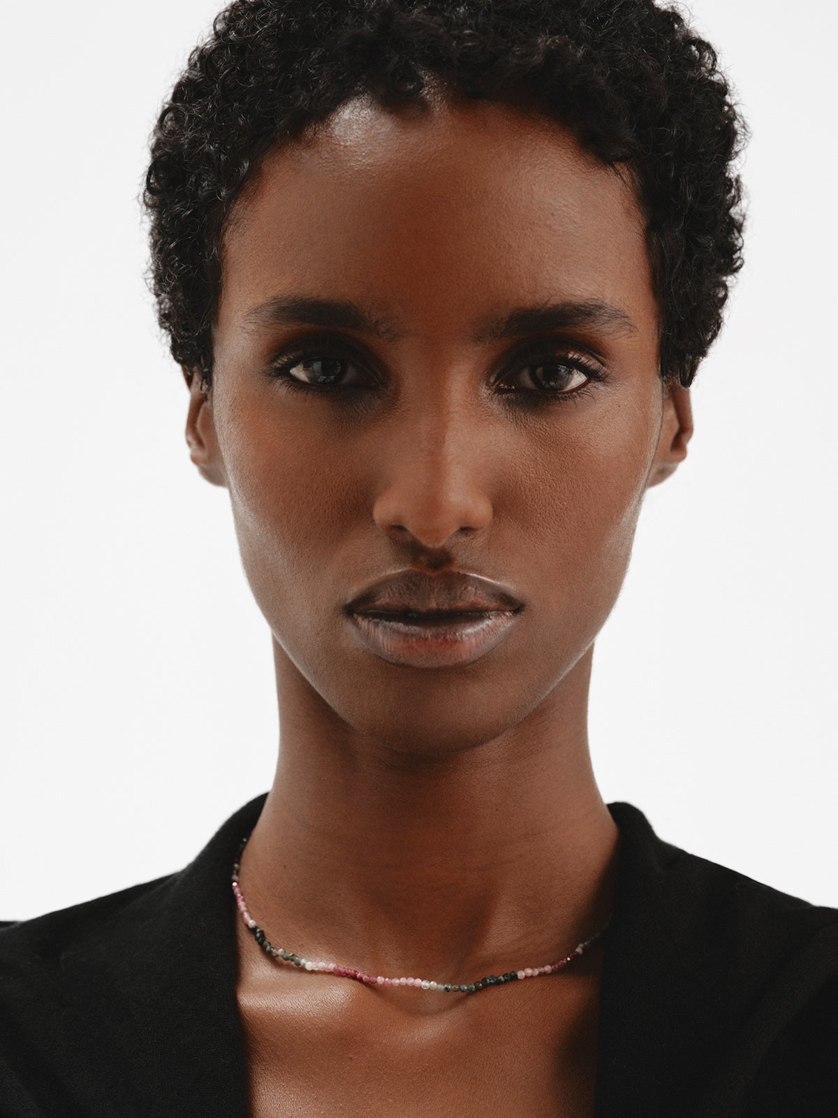 Collar de plata 925 bañada en oro amarillo de 18K con bolitas de turmalina multicolor