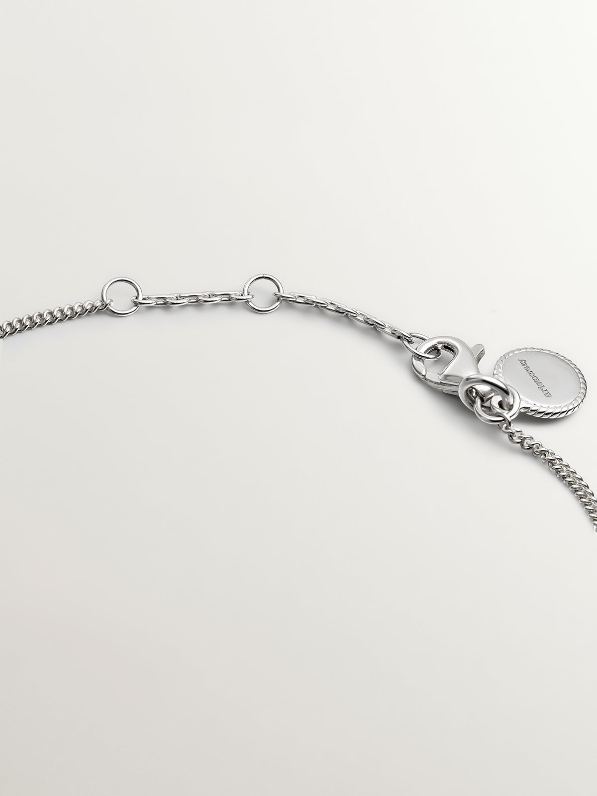 Pulsera de plata 925 bañada en oro amarillo de 18K con efecto envejecido y medalla grabada