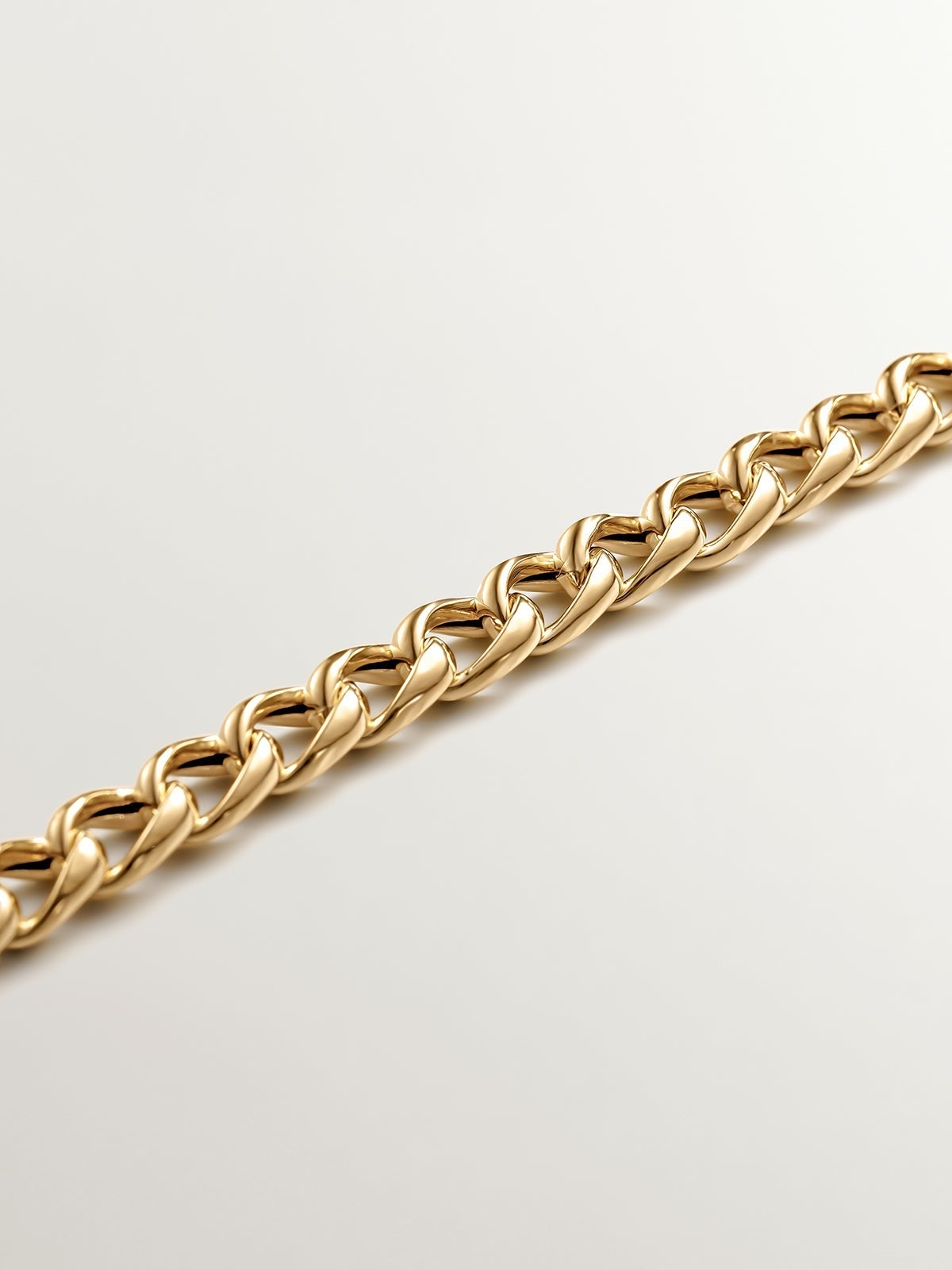 Cadena de eslabones barbados de plata 925 bañada en oro amarillo de 18K