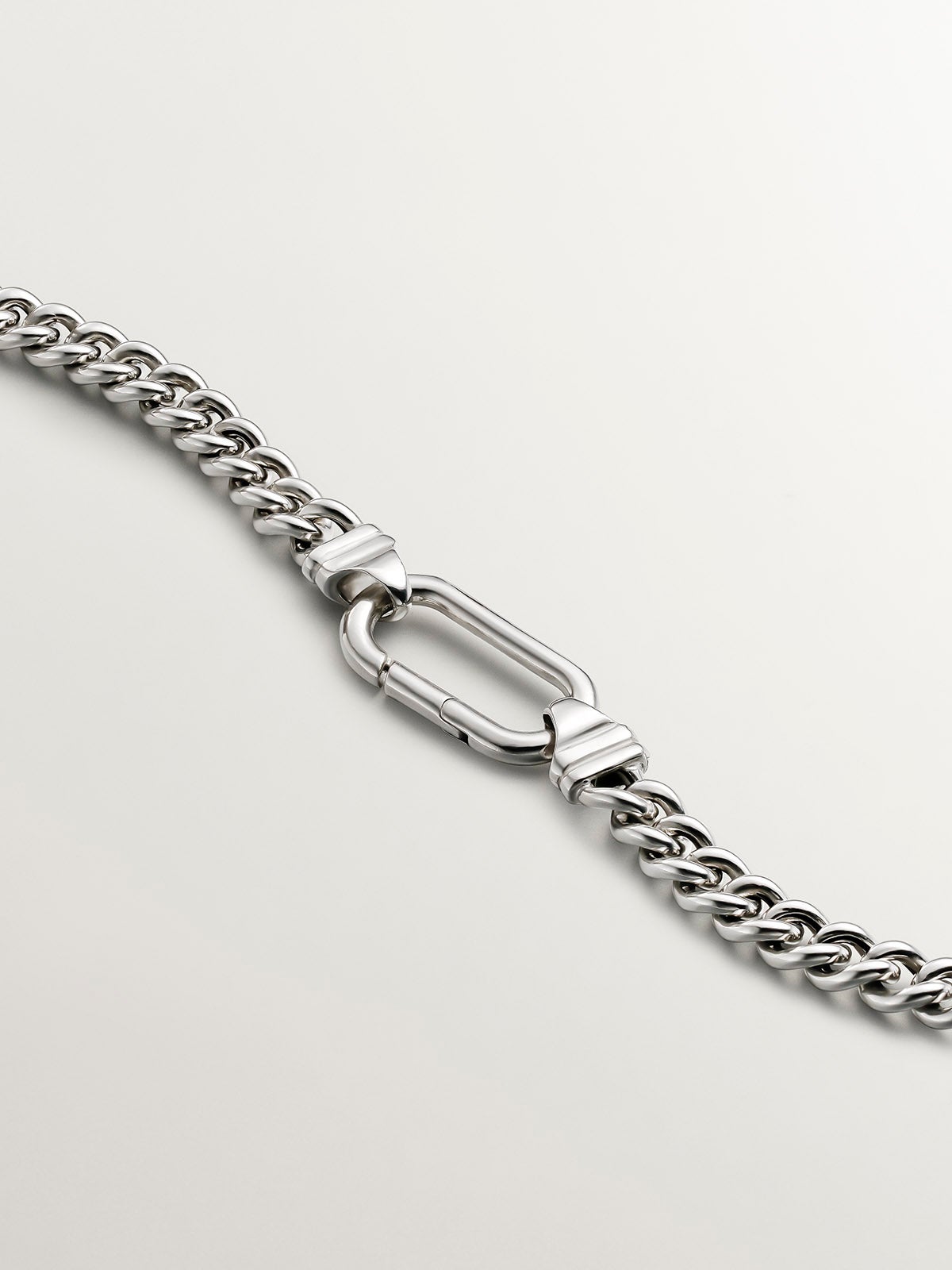 Cadena de eslabones barbados de plata 925