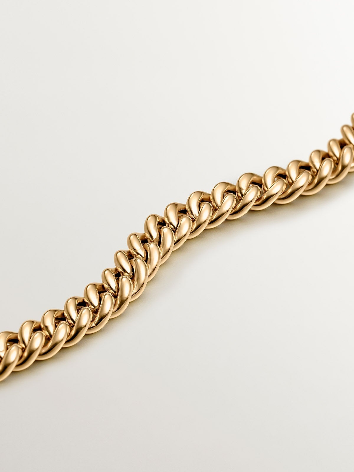 Cadena de eslabones barbados 45 cm de plata 925 bañada en oro amarillo de 18K