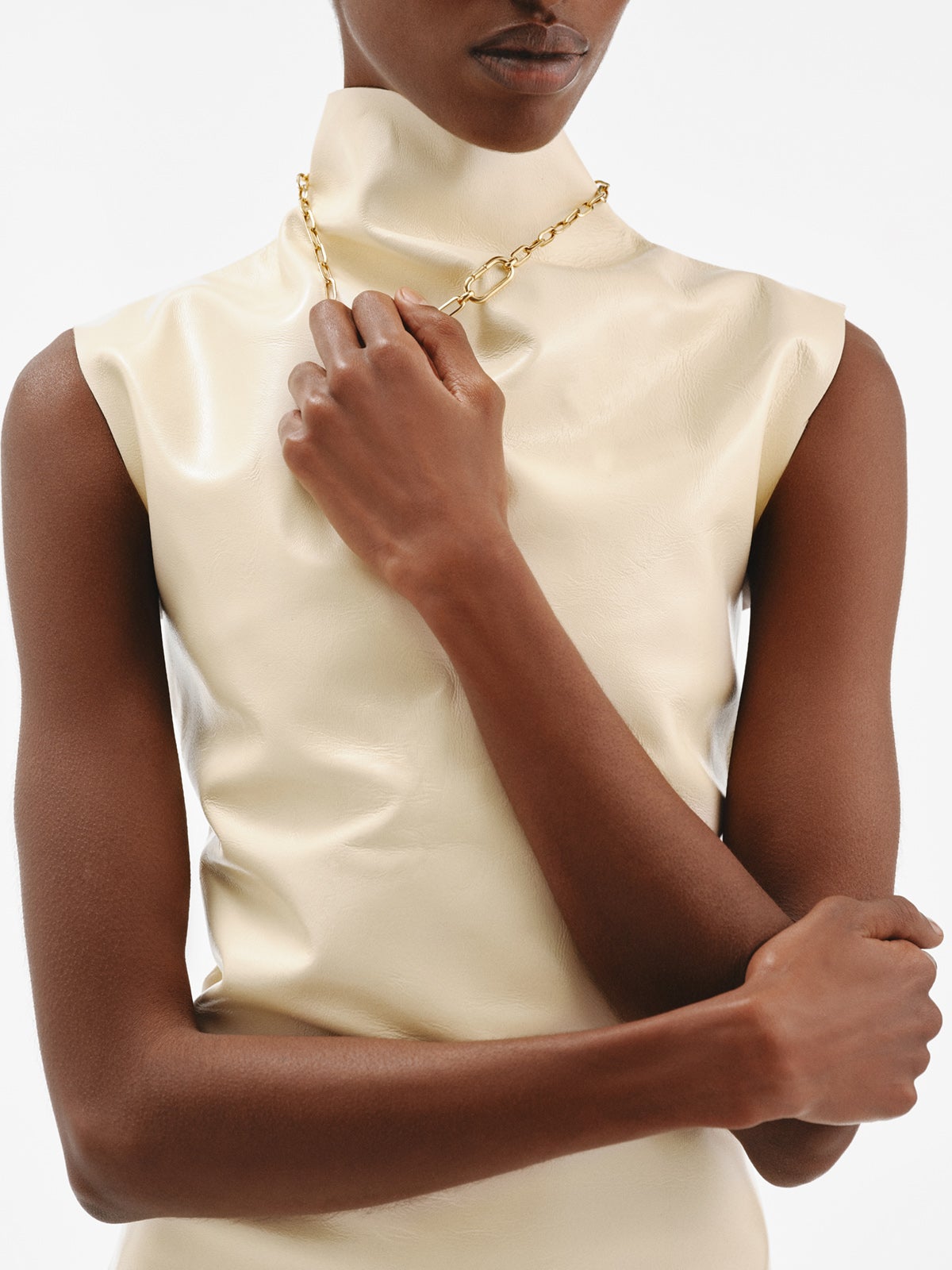 Mosquetón ovalado de plata 925 bañada en oro amarillo de 18K